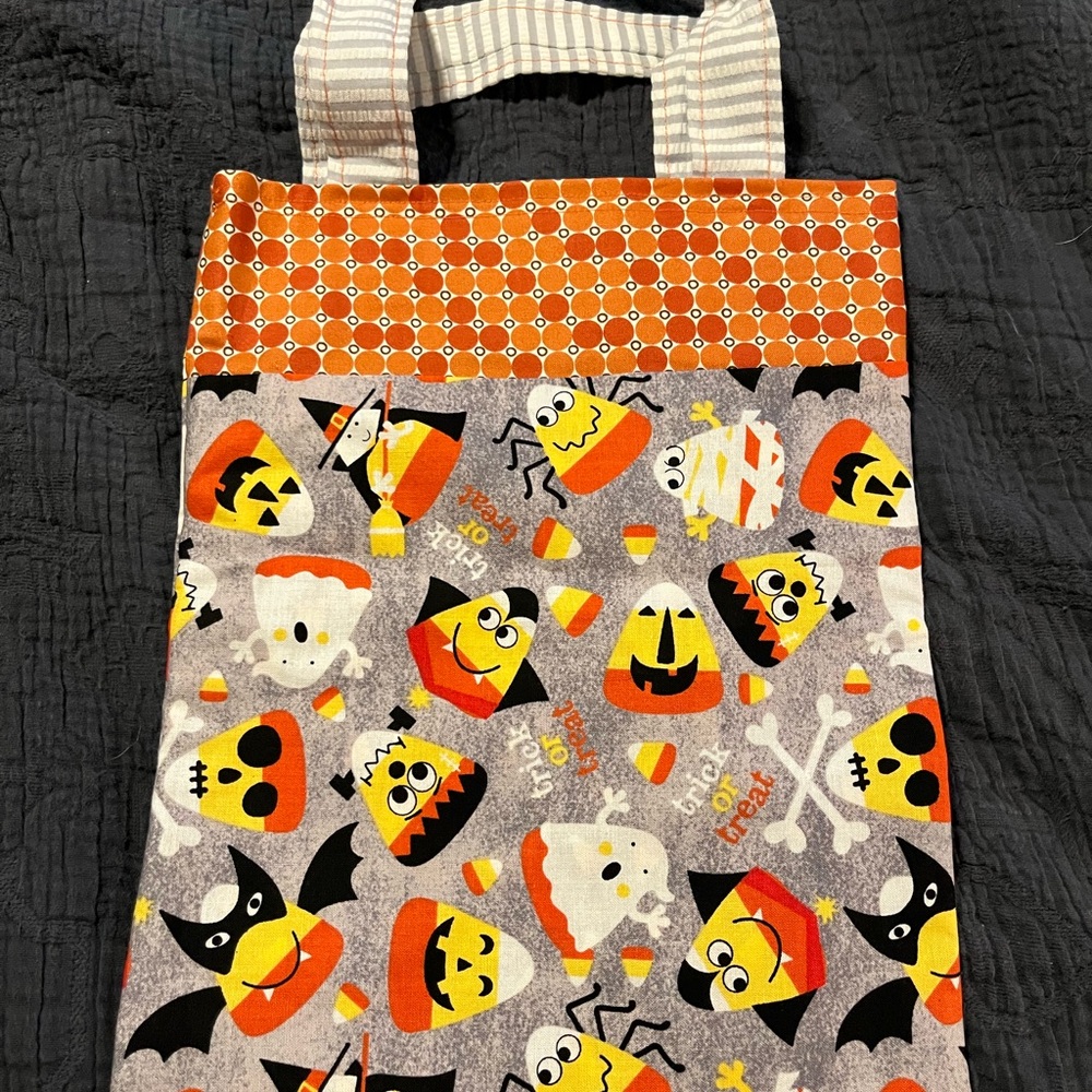 Halloween Themed Tote Bag with Cartoon Print